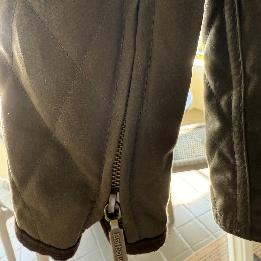 Barbour Waxed Quilted Jacket - Picture 6 of 9